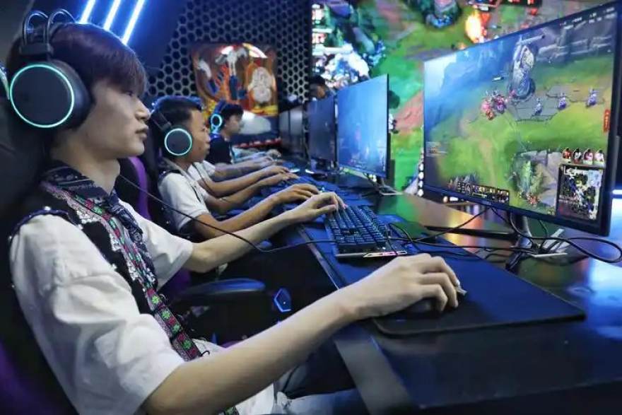 DOTA2赛季末赛区公告盘点：阵容磨合与版本理解的交叉观察